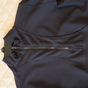 90 Degrees cropped top..M